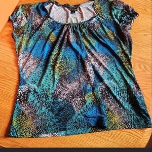 East 5th Blue, Teal & Yellow Short Sleeve Scoop Neck Top